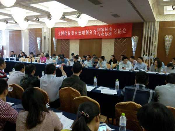 1-16092G5055A17.jpg